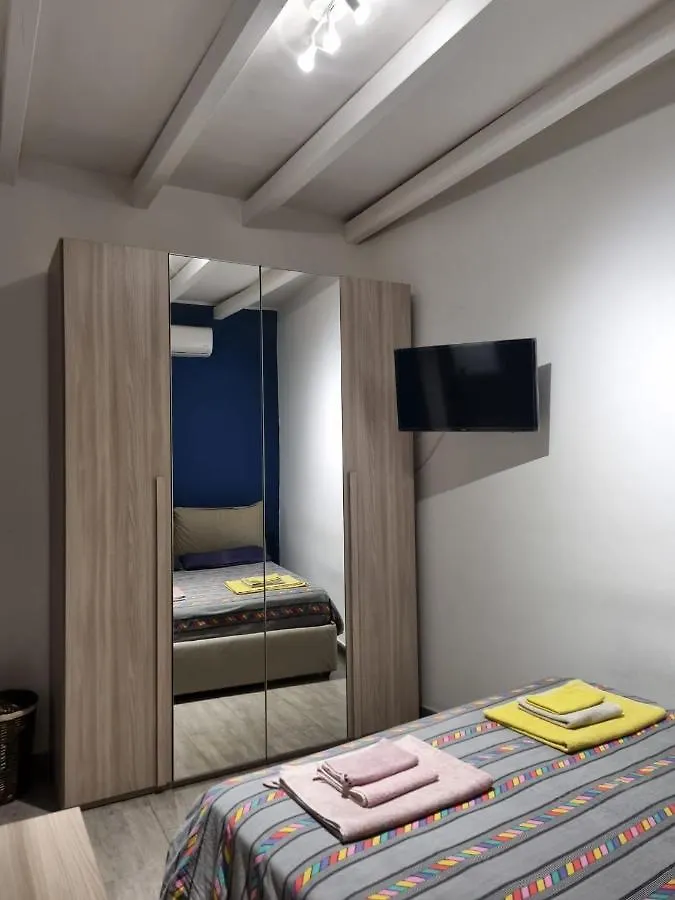 Mizzica Bed And Breakfast Catania Frühstückspension